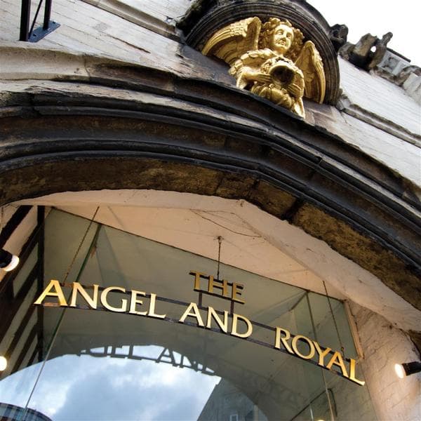Angel & Royal 2