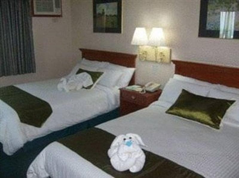 Days Hotel by Wyndham Batangas 5