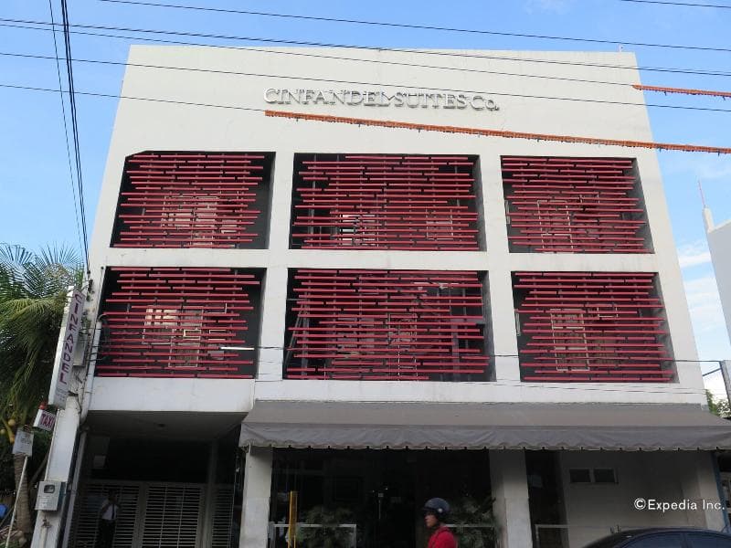 Cinfandel Suites Co. 4