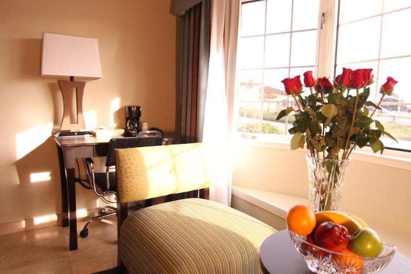 Harbor View Inn main