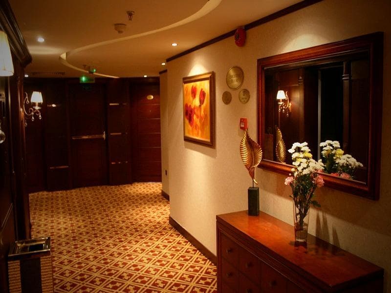 Trianon Hotel Abu Dhabi 4