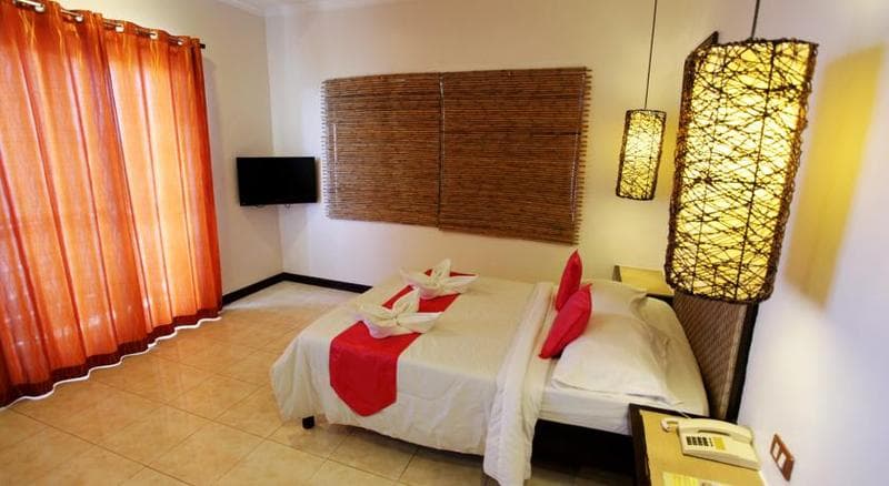 Eagle Point Beach and Dive Resort 4