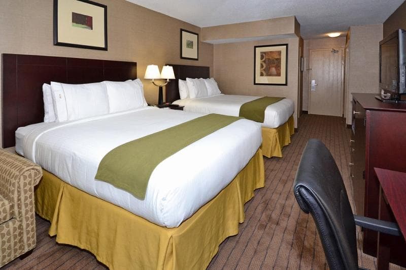 Holiday Inn Express Brockton - Boston 5