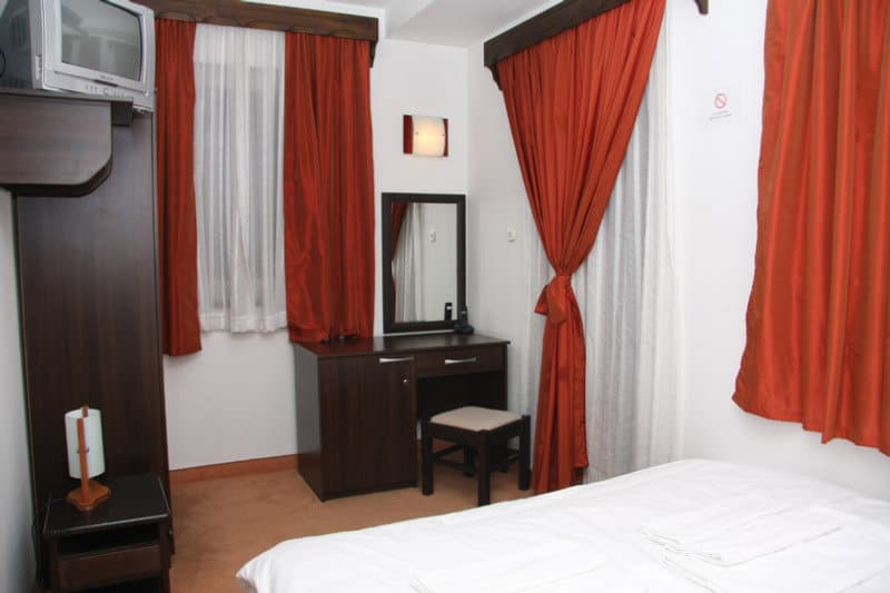 Manastir Hotel-berovo 4