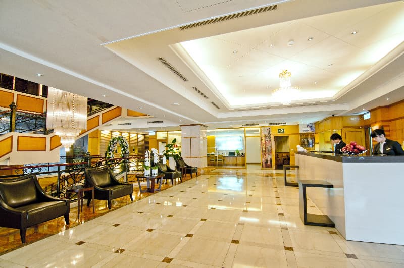 The Carlton Hotel 4