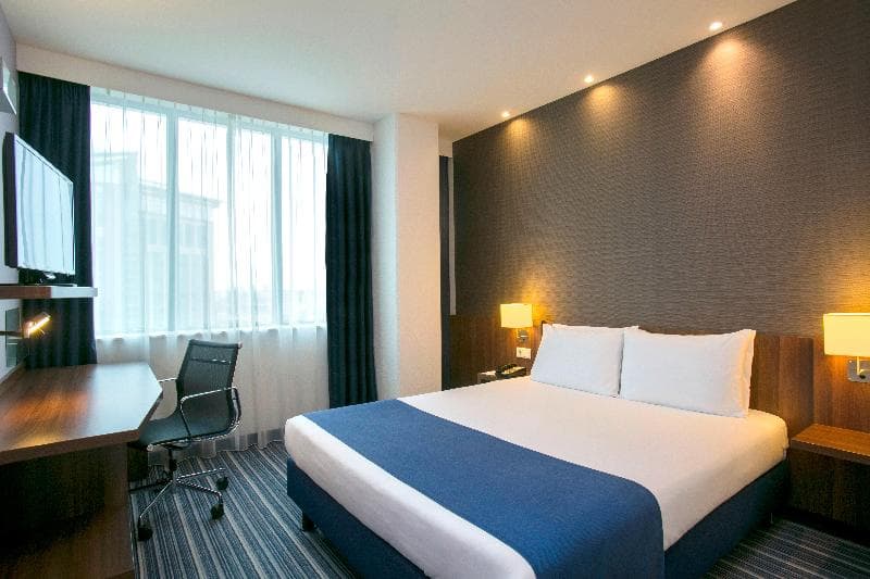 Holiday Inn Express Amsterdam - Schiphol 3
