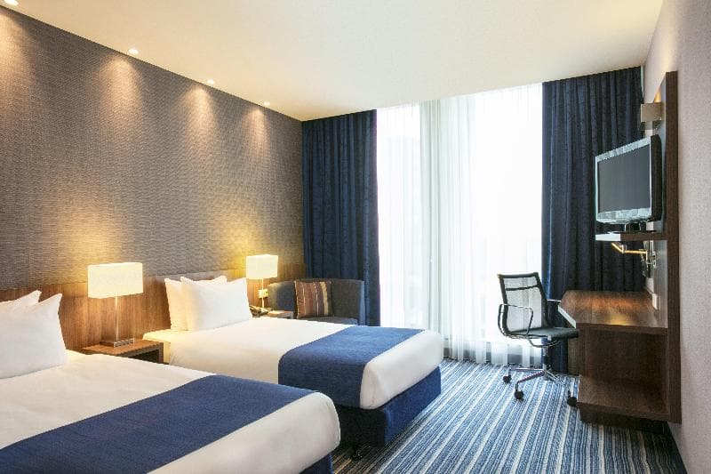 Holiday Inn Express Amsterdam - Schiphol 4