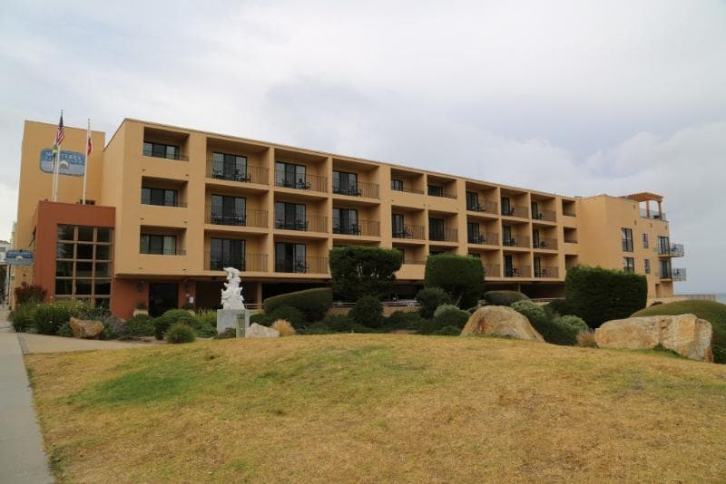 Monterey Bay Inn 3