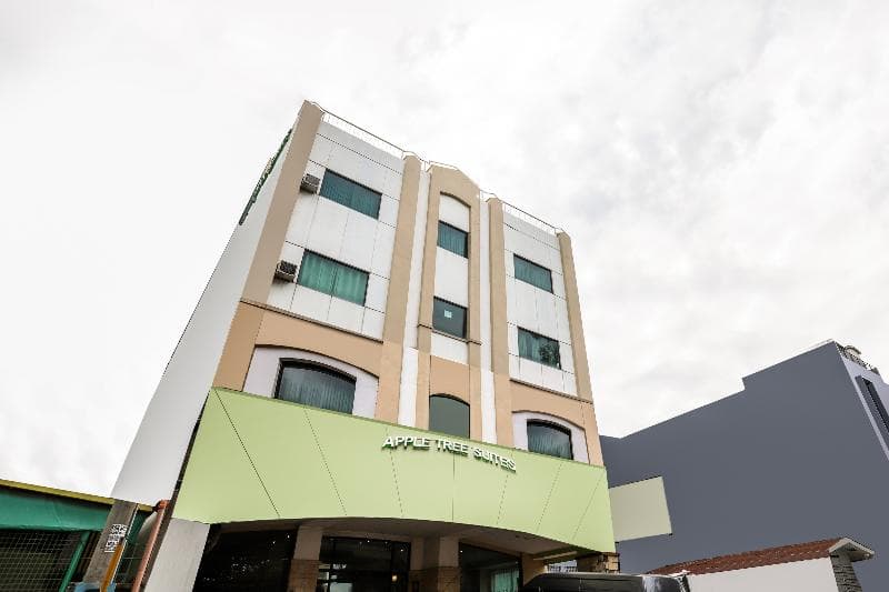 Apple Tree Suites by OYO Rooms 2