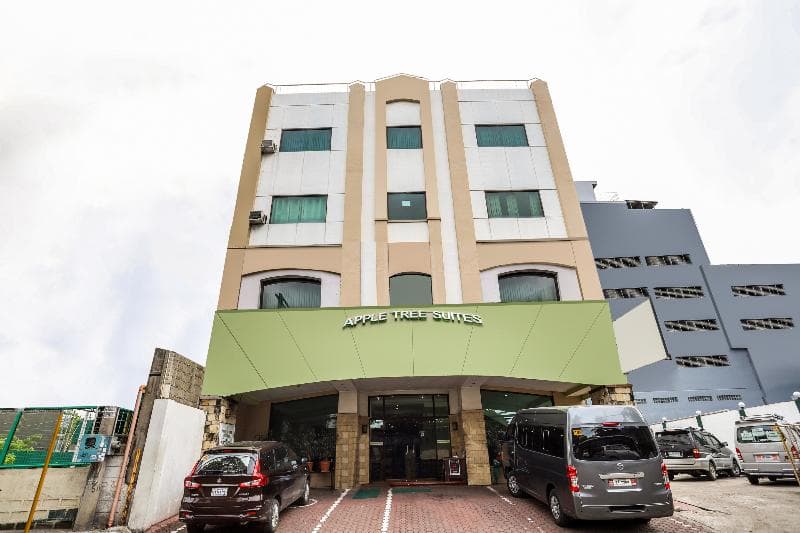 Apple Tree Suites by OYO Rooms 3