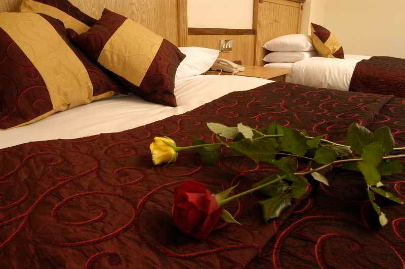 Bush Hotel 5