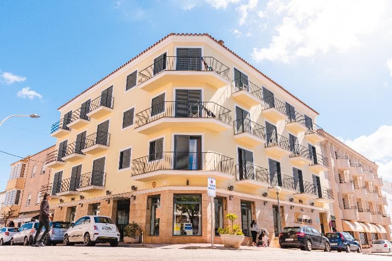 Loar Ferreries Hotel main