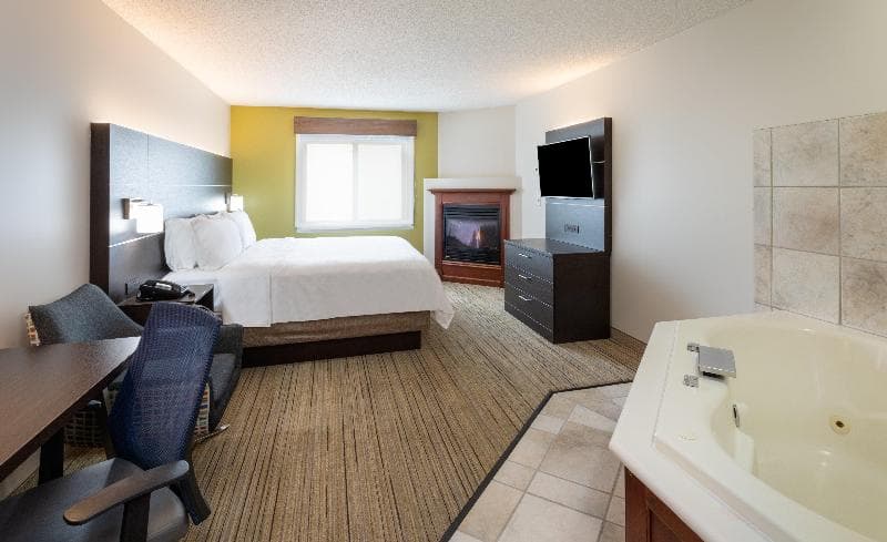 Holiday Inn Express And Suites Minneapolis-Dwtn (Conv Ctr) 4