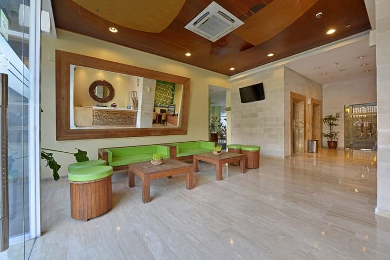Whiz Hotel Malioboro Yogyakarta 5