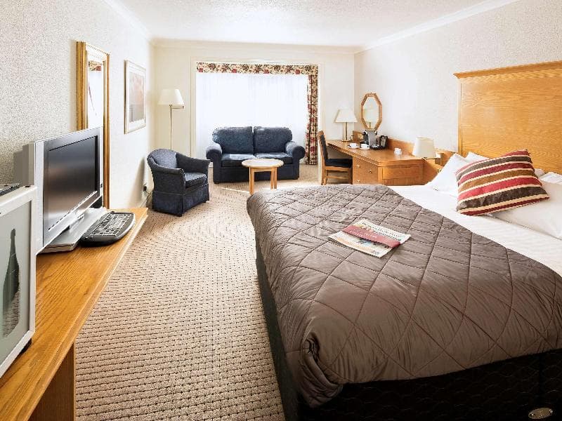 Mercure Bristol North The Grange photo 1