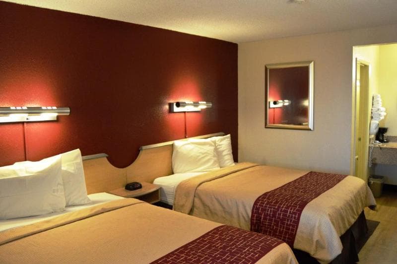 Travelodge by Wyndham San Antonio Lackland AFB North 3