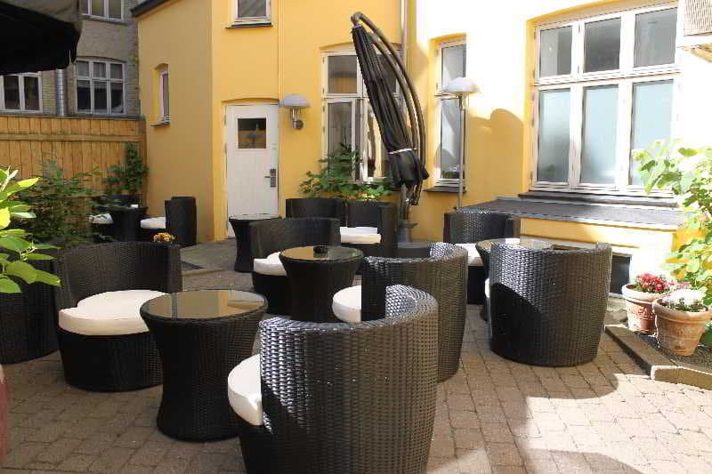 The Star Hotel 4