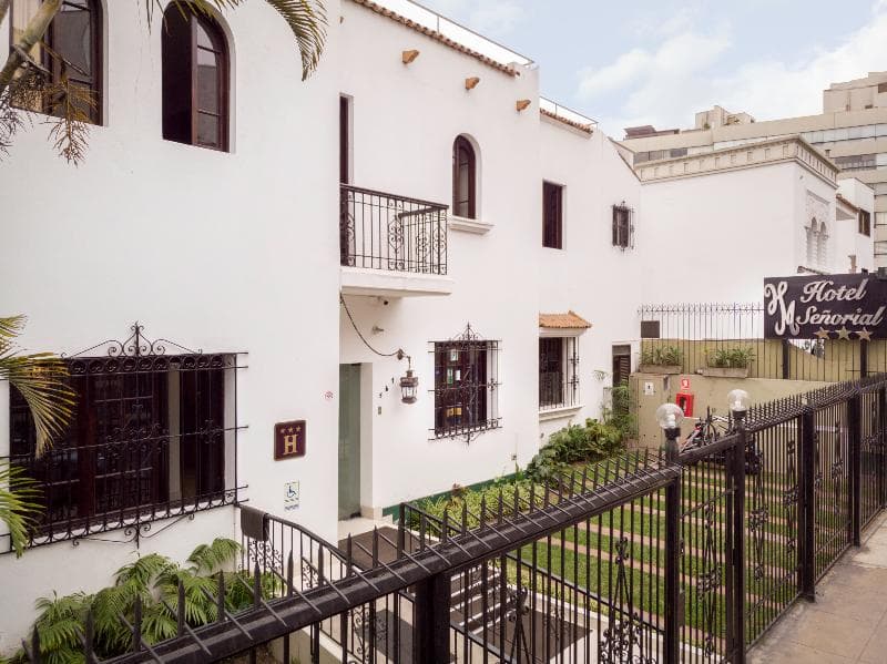 Hotel Senorial 1