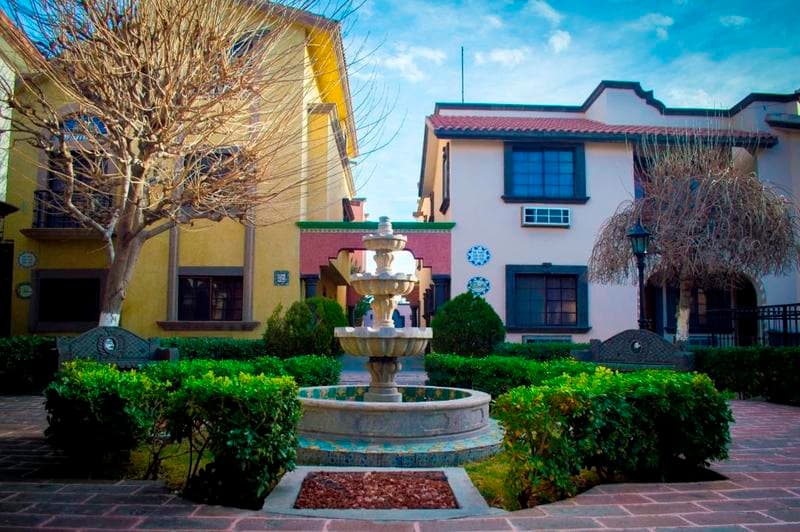 Suites El Paseo main