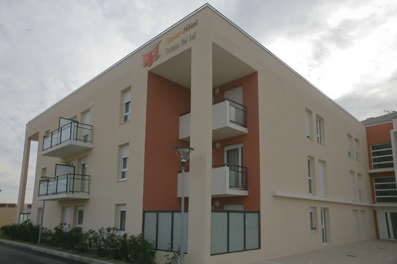 KOSY Aparthotel Campus del Sol Esplanade 5