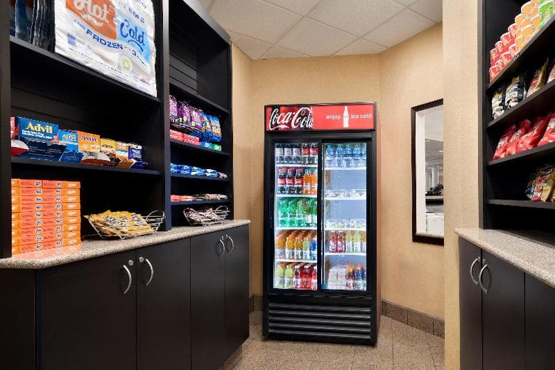 Crowne Plaza Englewood 5