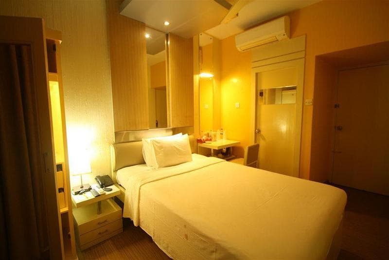 Hotel Ornate 2