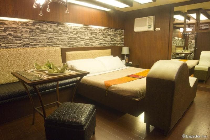 Victoria Court Las Pinas photo 1