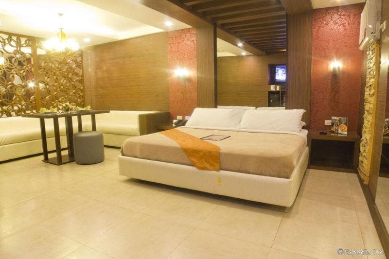 Victoria Court Las Pinas 4