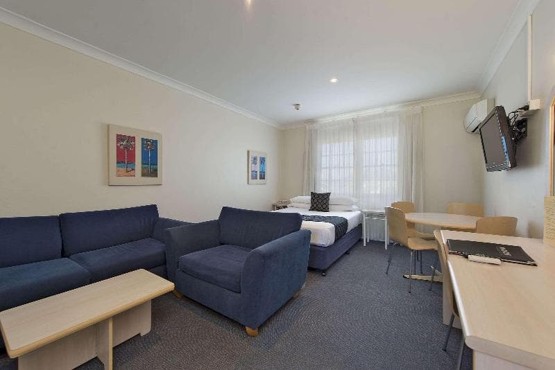 Comfort Inn All Seasons 3