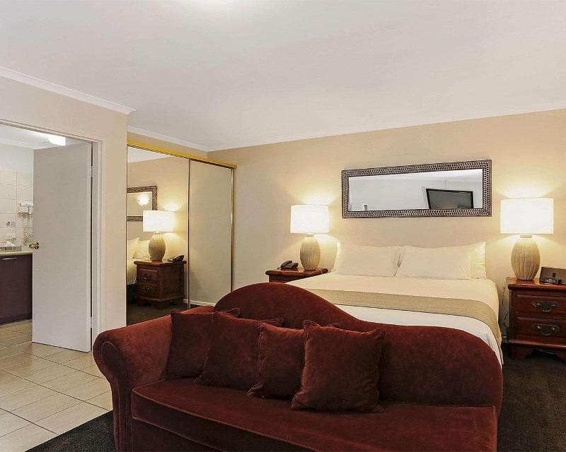 Quality Inn & Suites The Menzies 3