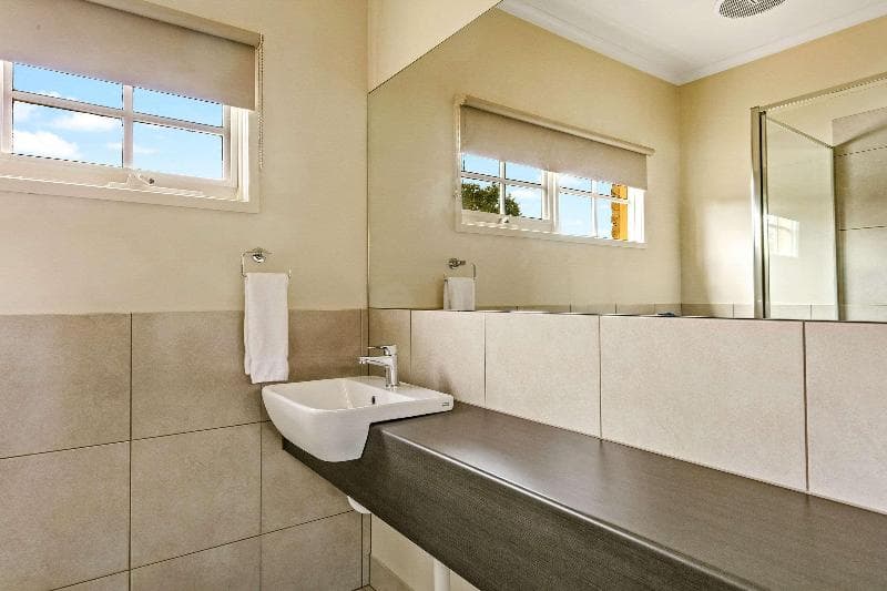 Quality Inn Colonial 5