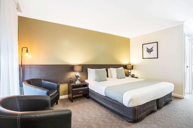 Comfort Inn Western photo 1