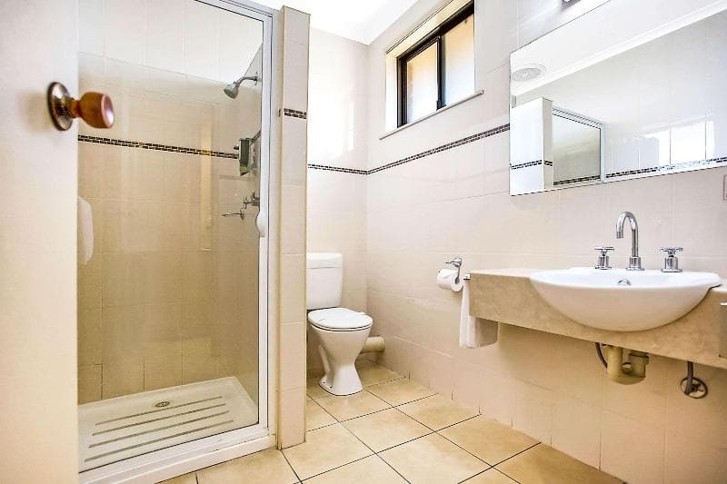 Comfort Inn May Park 3