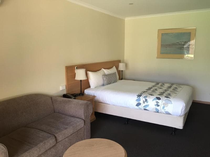Bell Tower Inn 5