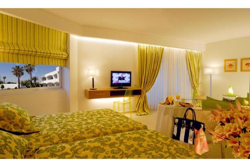 Kinetta Beach Resort & Spa 5