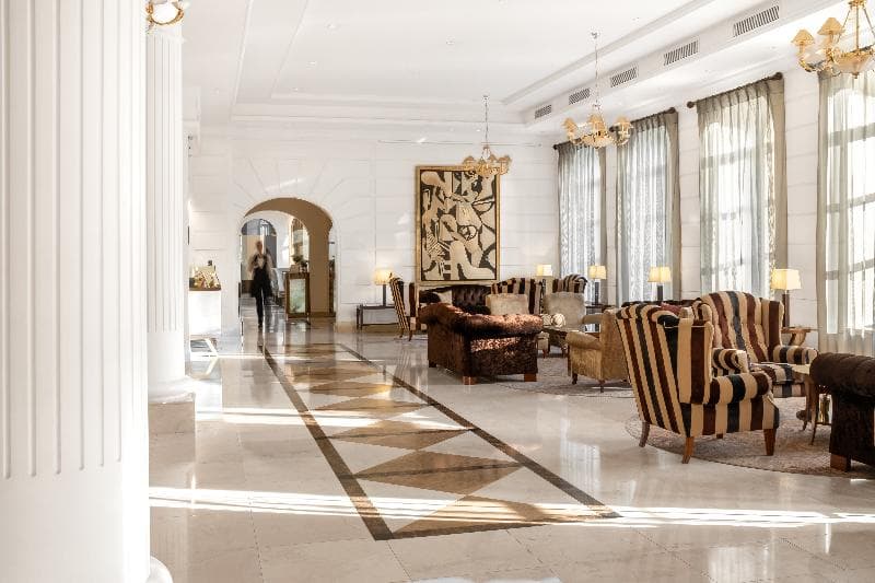 Grand Hotel Vilnius, Curio Collection by Hilton 4