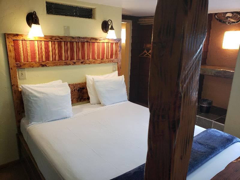 Chalet Kilauea Hotel 4