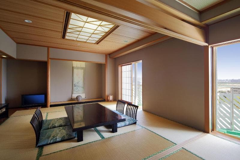 Springs Makuhari 2