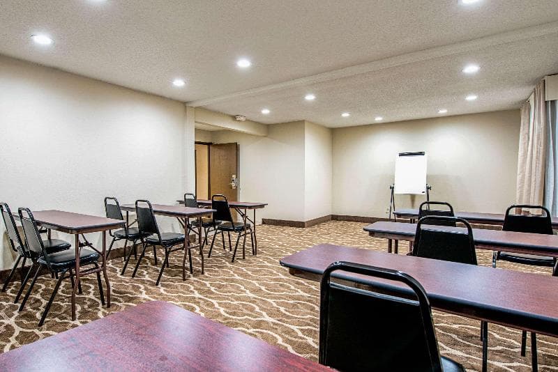Comfort Inn Matteson - Chicago photo 1