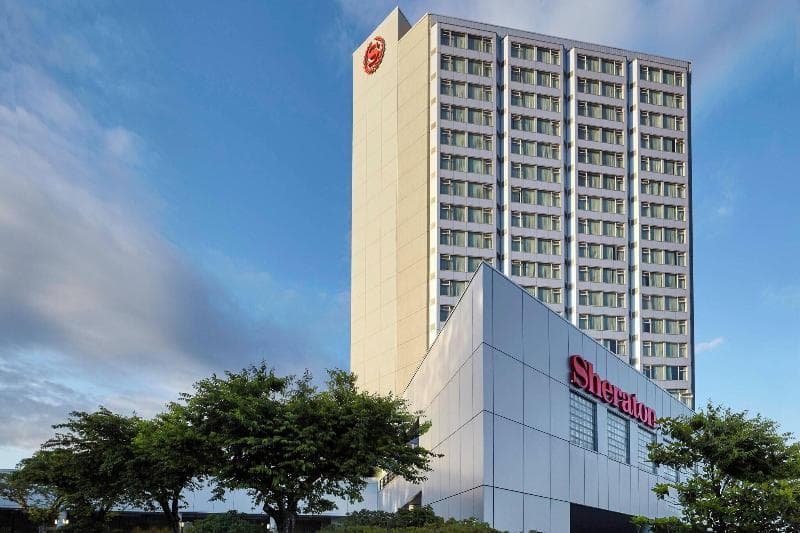 Sheraton Vancouver Guildford Hotel photo 1