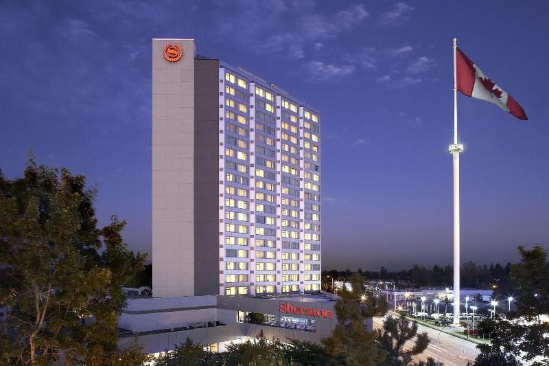 Sheraton Vancouver Guildford Hotel 3