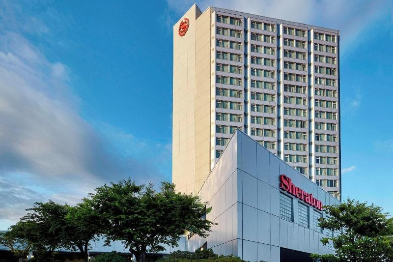 Sheraton Vancouver Guildford Hotel 4