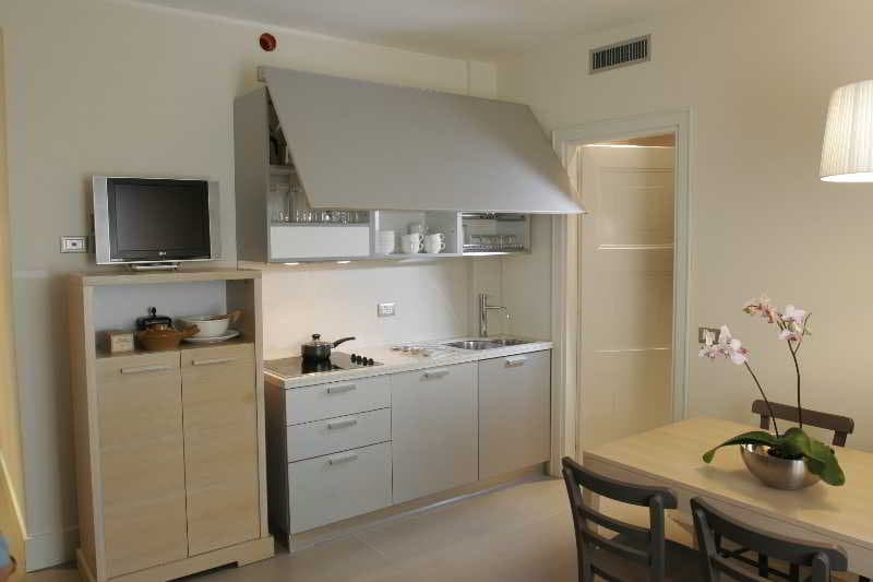 Le Rose Suite Hotel 4