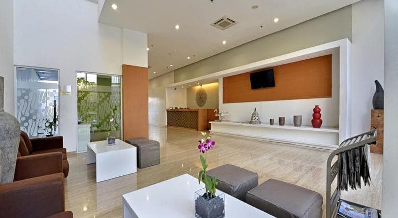 Whiz Hotel Pemuda Semarang 3