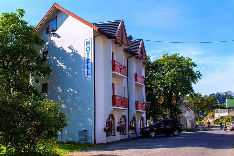 Fast Hotel Lofoten 4