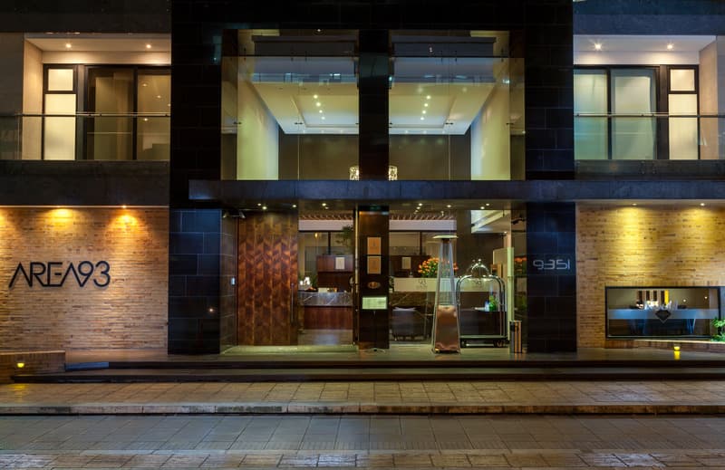 93 Luxury Suites Bluedoors 2
