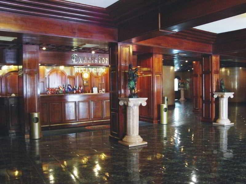 Excelsior Hotel & Casino 4