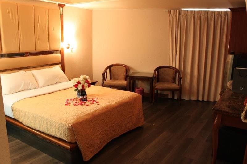 Spring Art Hotel main