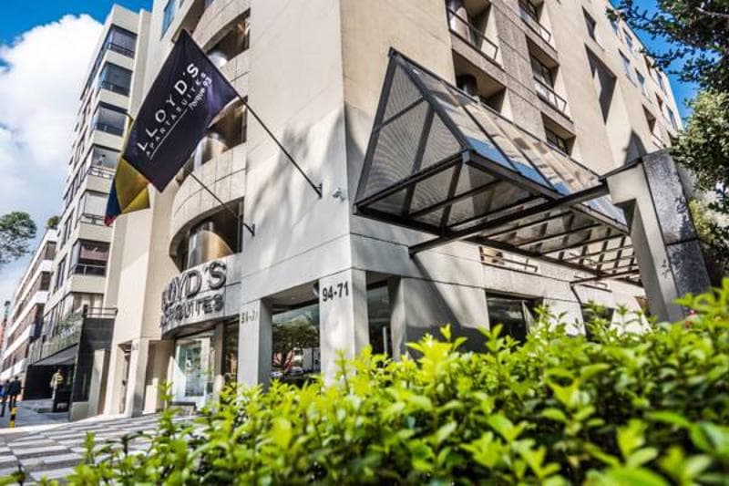 Lloyd's Apartasuites main