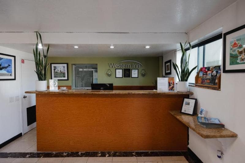 Western Inn & Suites - Old Town 5